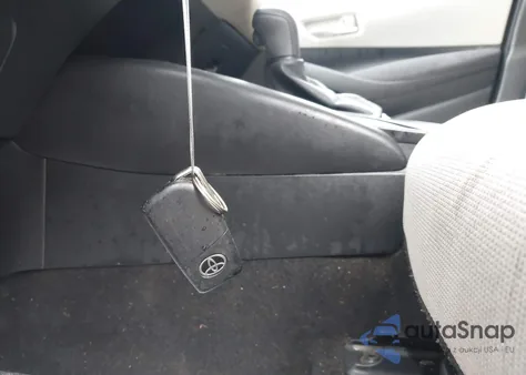 2021 Toyota Corolla Le z USA, uszkodzony, nr VIN 5YFEPMAE7MP225501